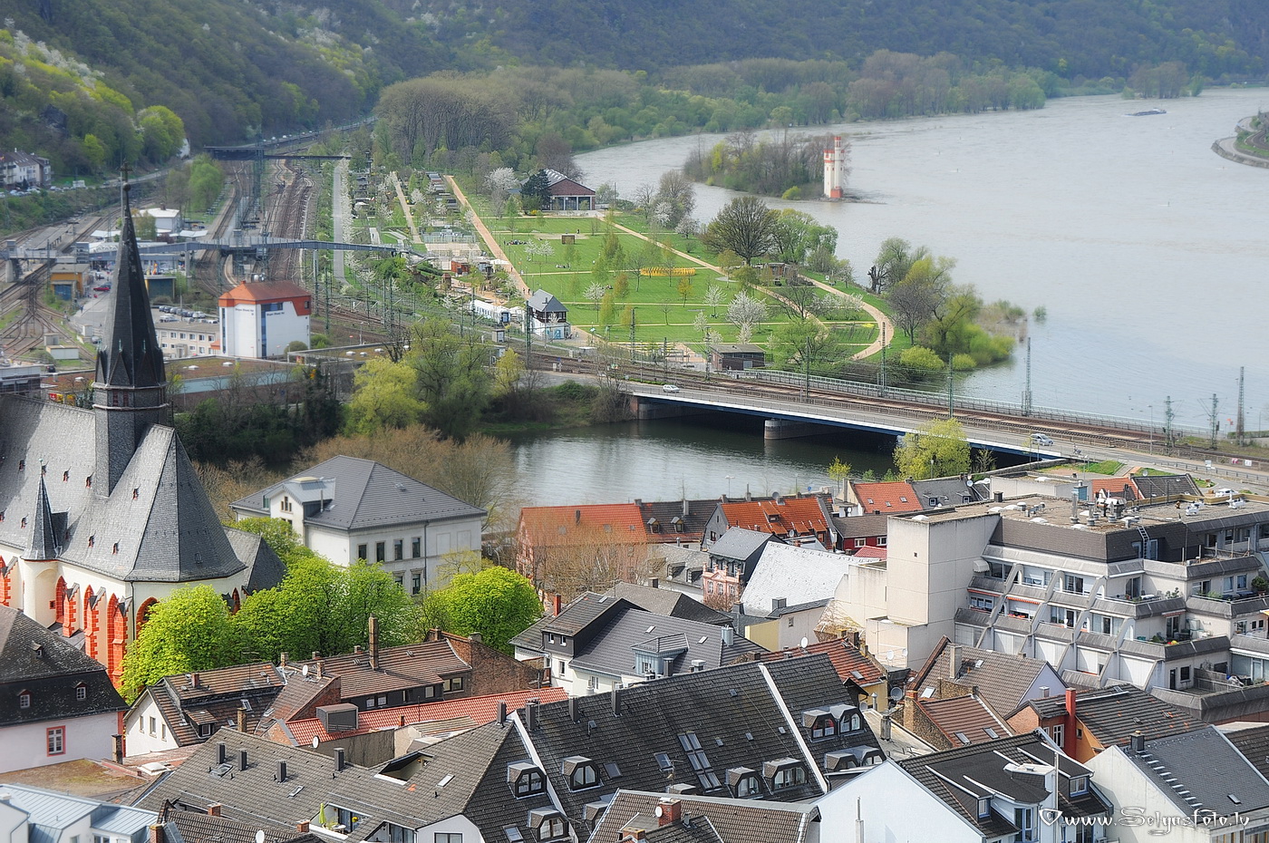 Rheinfahrt. Bingen.
